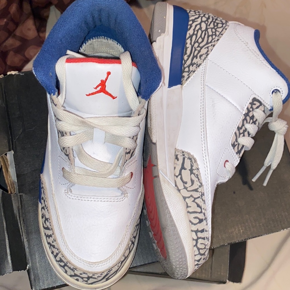 Selling old Jordans